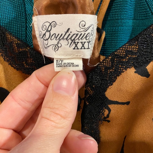 Adorable copper fit flare mini dress with horses - Picture 6 of 7